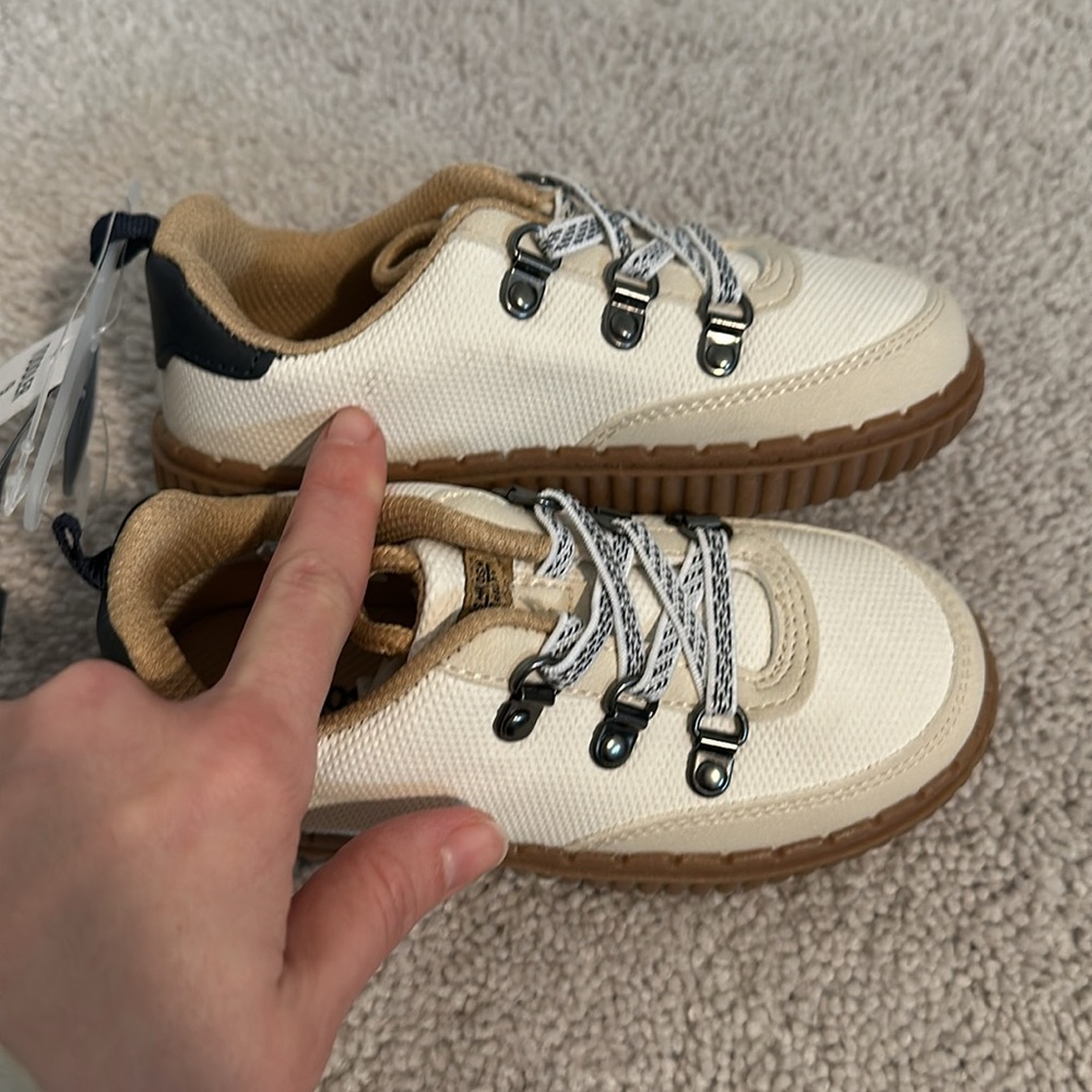 NWT Oshkosh Canvas Tennis Shoes Toddler Size 9 - Picture 4 of 5